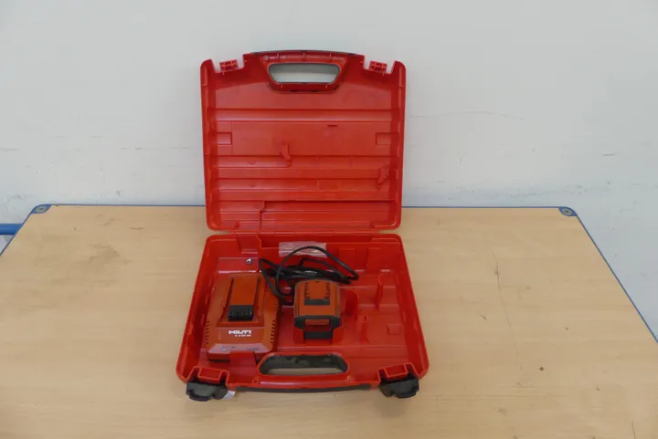 HILTI Akku & Ladegerät + Transportkoffer Typ: C 4/36-90 Li-Ion, B 14/3.3 Li-Ion